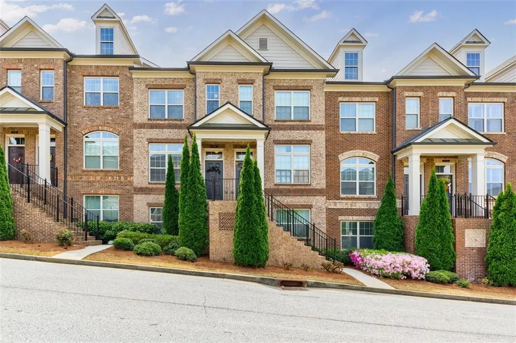 7405 Highland Bluff, Atlanta, Georgia 30328, 3 Bedrooms Bedrooms, ,3 BathroomsBathrooms,Residential,Sold,7405 Highland Bluff,6874593