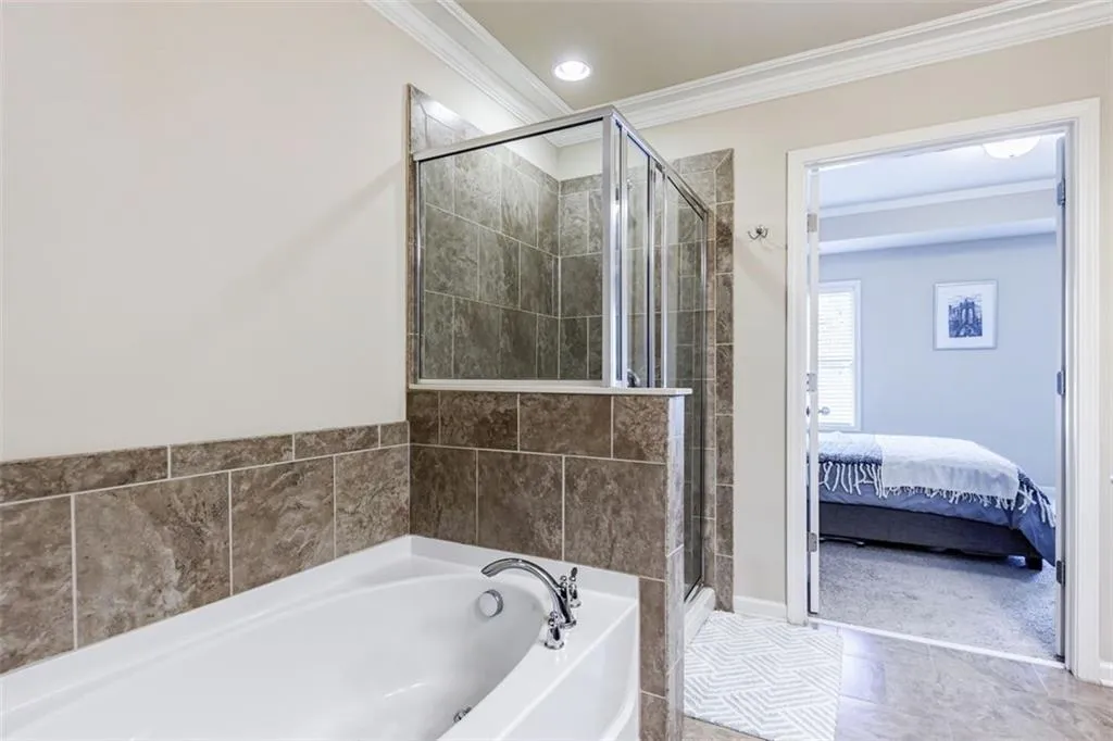 7405 Highland Bluff, Atlanta, Georgia 30328, 3 Bedrooms Bedrooms, ,3 BathroomsBathrooms,Residential,Sold,7405 Highland Bluff,6874593