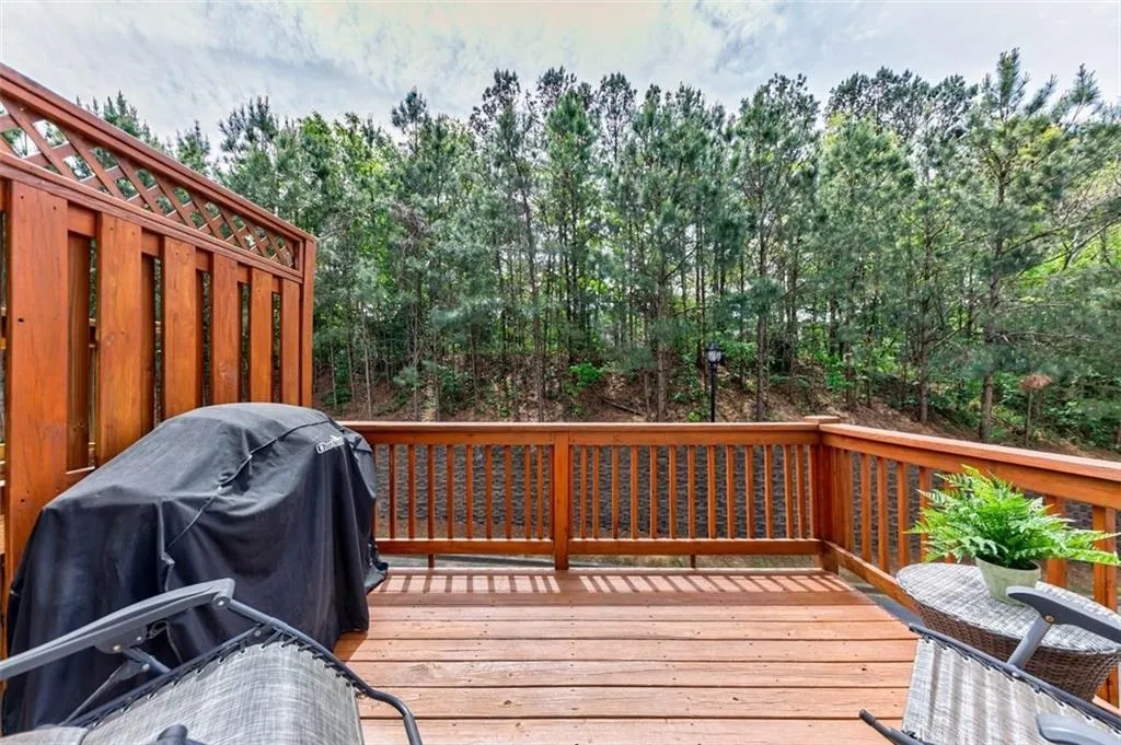 7405 Highland Bluff, Atlanta, Georgia 30328, 3 Bedrooms Bedrooms, ,3 BathroomsBathrooms,Residential,Sold,7405 Highland Bluff,6874593