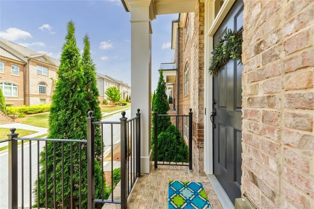 7405 Highland Bluff, Atlanta, Georgia 30328, 3 Bedrooms Bedrooms, ,3 BathroomsBathrooms,Residential,Sold,7405 Highland Bluff,6874593