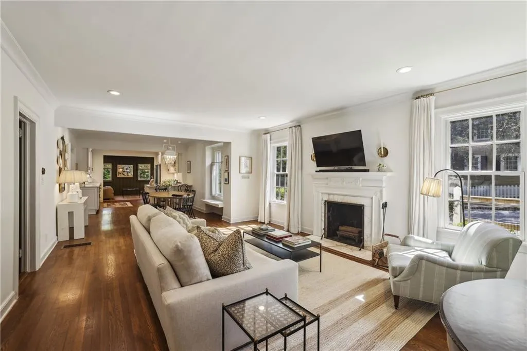391 Collier Road Nw, Atlanta, Georgia 30309, 3 Bedrooms Bedrooms, ,2 BathroomsBathrooms,Residential,Sold,391 Collier Road Nw,7559478
