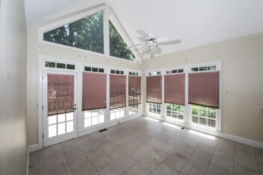 135 Belmont Trace, Sandy Springs, Georgia 30328, 3 Bedrooms Bedrooms, ,2 BathroomsBathrooms,Residential,Sold,135 Belmont Trace,6040336