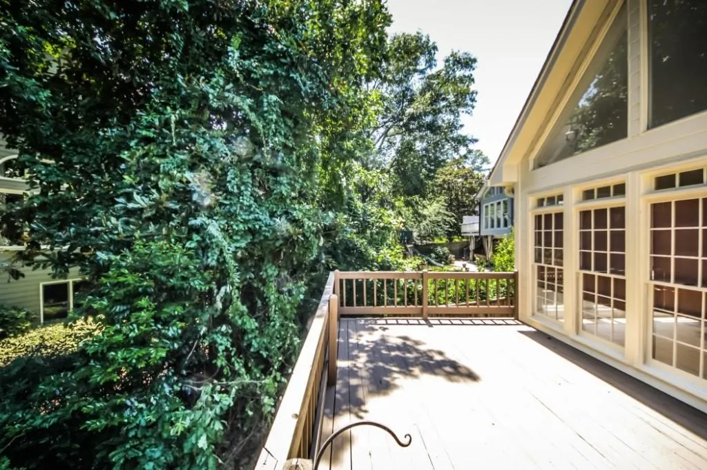 135 Belmont Trace, Sandy Springs, Georgia 30328, 3 Bedrooms Bedrooms, ,2 BathroomsBathrooms,Residential,Sold,135 Belmont Trace,6040336