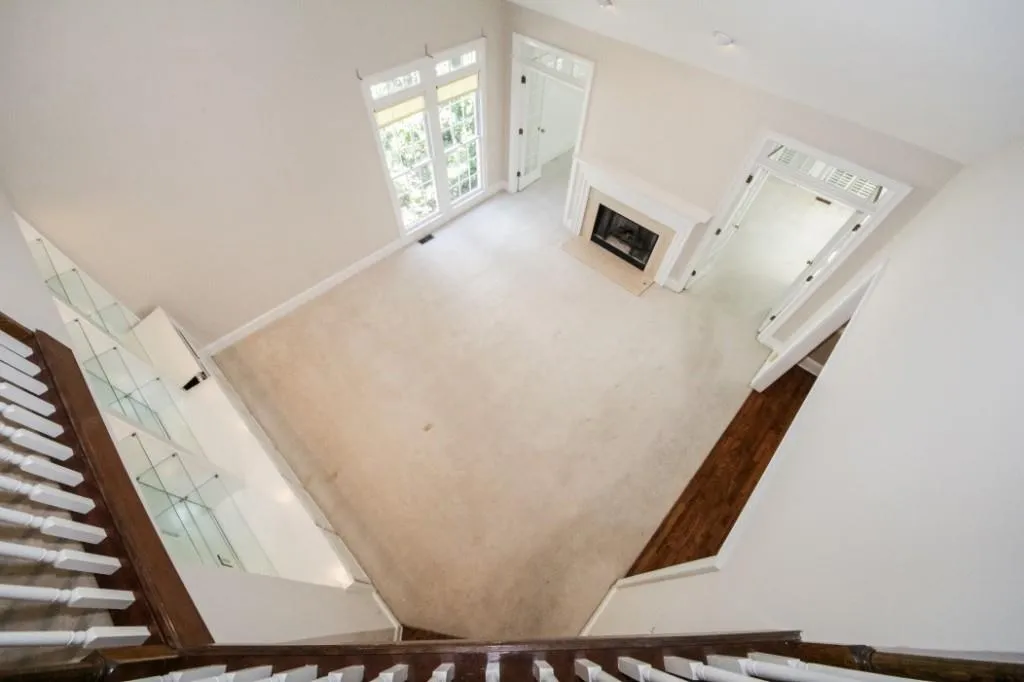 135 Belmont Trace, Sandy Springs, Georgia 30328, 3 Bedrooms Bedrooms, ,2 BathroomsBathrooms,Residential,Sold,135 Belmont Trace,6040336