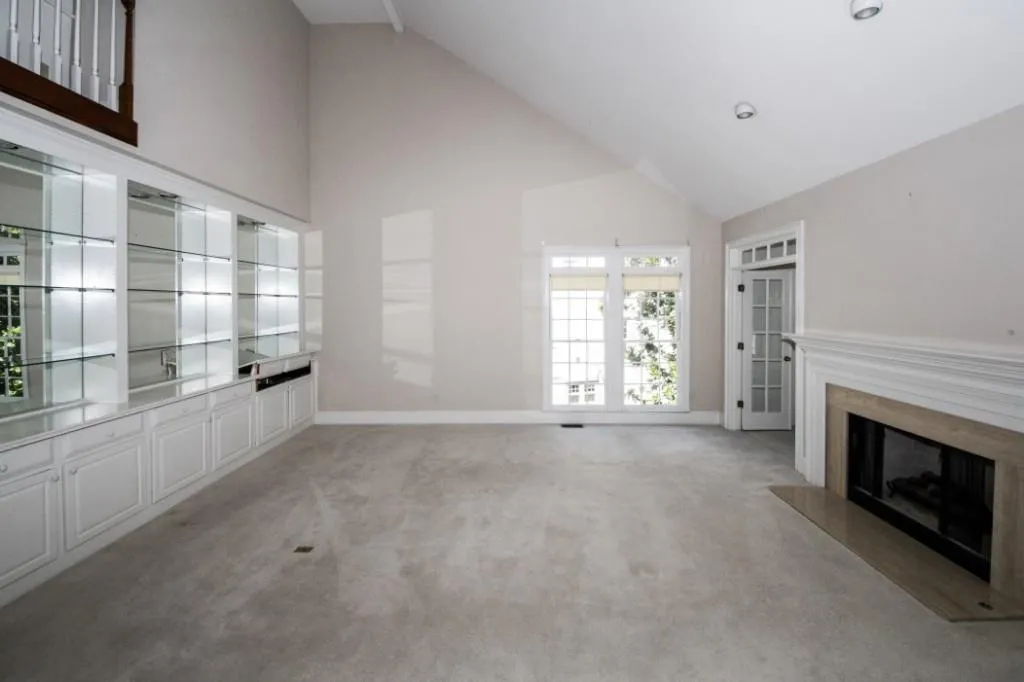 135 Belmont Trace, Sandy Springs, Georgia 30328, 3 Bedrooms Bedrooms, ,2 BathroomsBathrooms,Residential,Sold,135 Belmont Trace,6040336