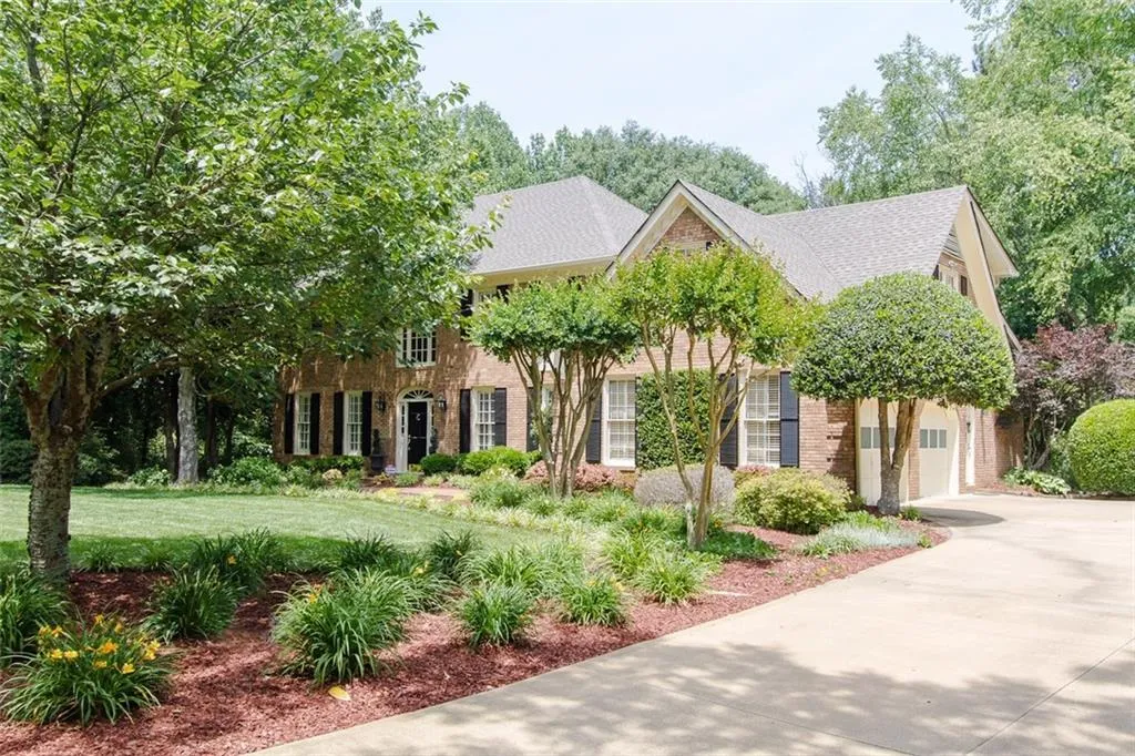 2881 Vinings Way Se, Atlanta, Georgia 30339, 4 Bedrooms Bedrooms, ,4 BathroomsBathrooms,Residential,Sold,2881 Vinings Way Se,5721692 2881 Vinings Way Se, Atlanta, Georgia 30339, 4 Bedrooms Bedrooms, ,4 BathroomsBathrooms,Residential,Sold,2881 Vinings Way Se,5721692