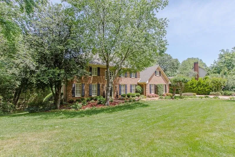 2881 Vinings Way Se, Atlanta, Georgia 30339, 4 Bedrooms Bedrooms, ,4 BathroomsBathrooms,Residential,Sold,2881 Vinings Way Se,5721692