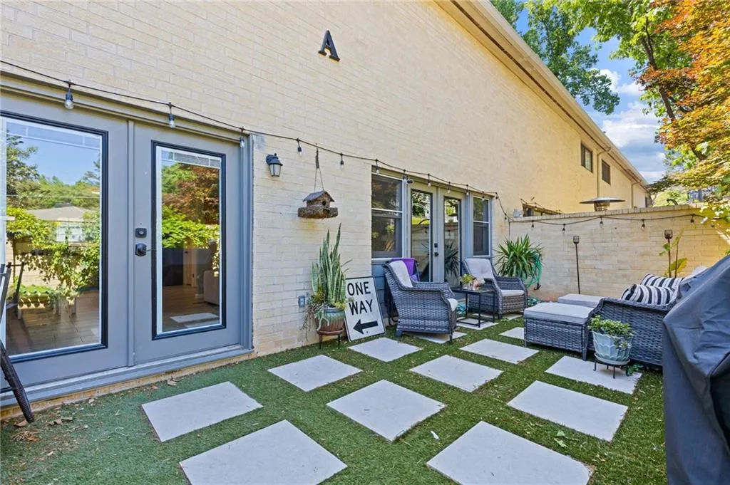 5400 Roswell Road Unit A4, Sandy Springs, Georgia 30342, 2 Bedrooms Bedrooms, ,1 BathroomBathrooms,Residential,For Sale,5400 Roswell Road Unit A4,7762124