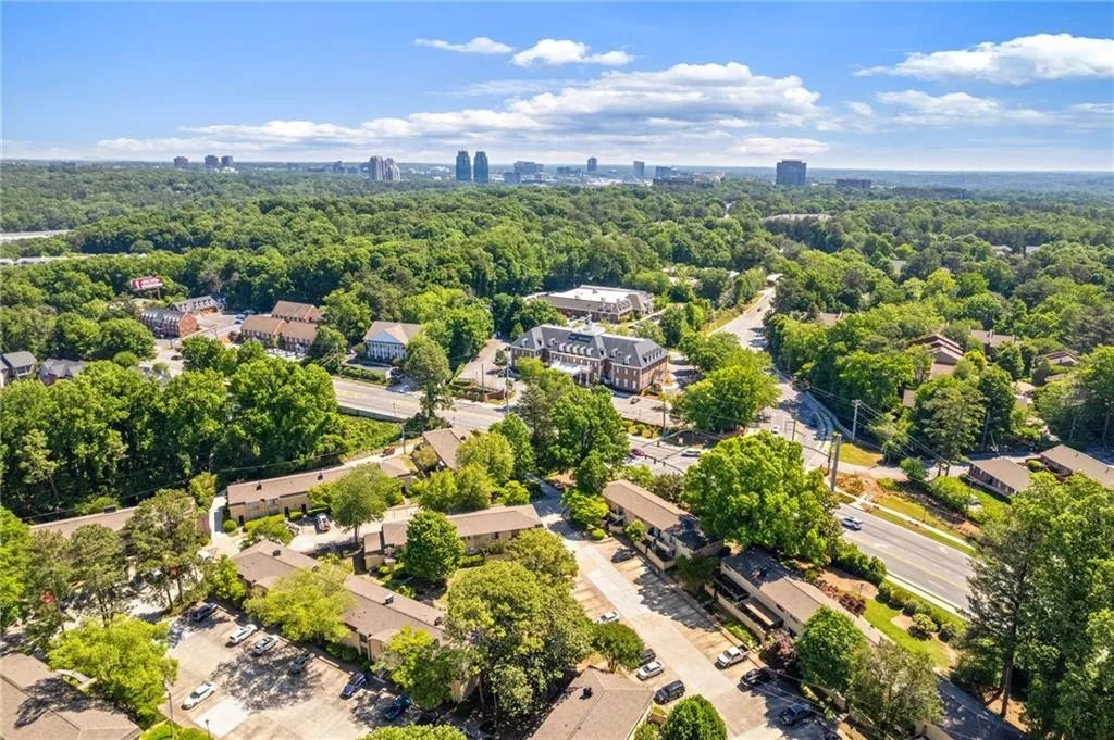 5400 Roswell Road Unit A4, Sandy Springs, Georgia 30342, 2 Bedrooms Bedrooms, ,1 BathroomBathrooms,Residential,For Sale,5400 Roswell Road Unit A4,7762124