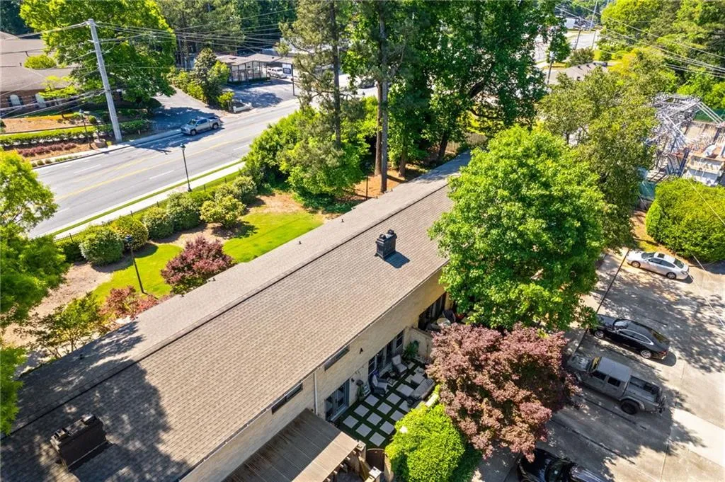 5400 Roswell Road Unit A4, Sandy Springs, Georgia 30342, 2 Bedrooms Bedrooms, ,1 BathroomBathrooms,Residential,For Sale,5400 Roswell Road Unit A4,7762124