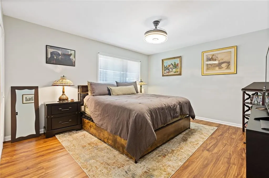 5400 Roswell Road Unit A4, Sandy Springs, Georgia 30342, 2 Bedrooms Bedrooms, ,1 BathroomBathrooms,Residential,For Sale,5400 Roswell Road Unit A4,7762124