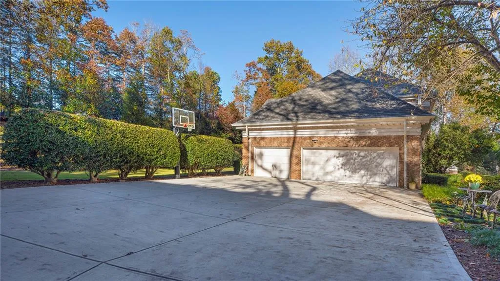 1450 Northwold Drive, Atlanta, Georgia 30350, 6 Bedrooms Bedrooms, ,5 BathroomsBathrooms,Residential,Sold,1450 Northwold Drive,6810726