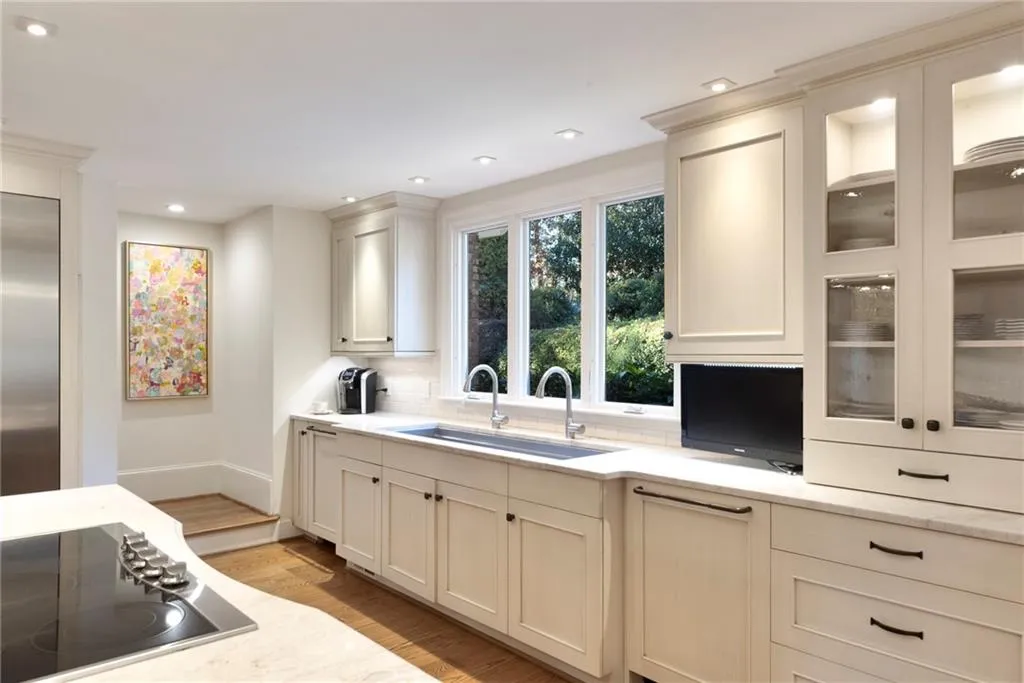1450 Northwold Drive, Atlanta, Georgia 30350, 6 Bedrooms Bedrooms, ,5 BathroomsBathrooms,Residential,Sold,1450 Northwold Drive,6810726