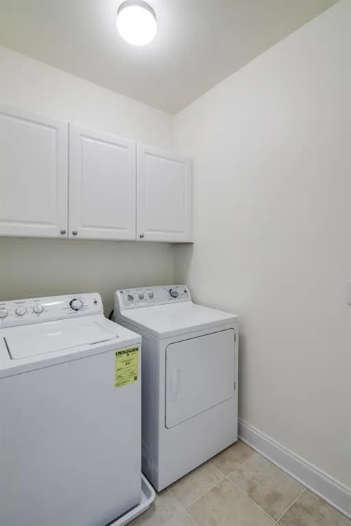 993 Pearl Point, Sandy Springs, Georgia 30328, 3 Bedrooms Bedrooms, ,3 BathroomsBathrooms,Residential,Sold,993 Pearl Point,5786525
