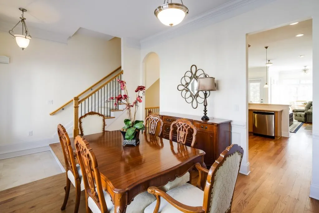 993 Pearl Point, Sandy Springs, Georgia 30328, 3 Bedrooms Bedrooms, ,3 BathroomsBathrooms,Residential,Sold,993 Pearl Point,5786525