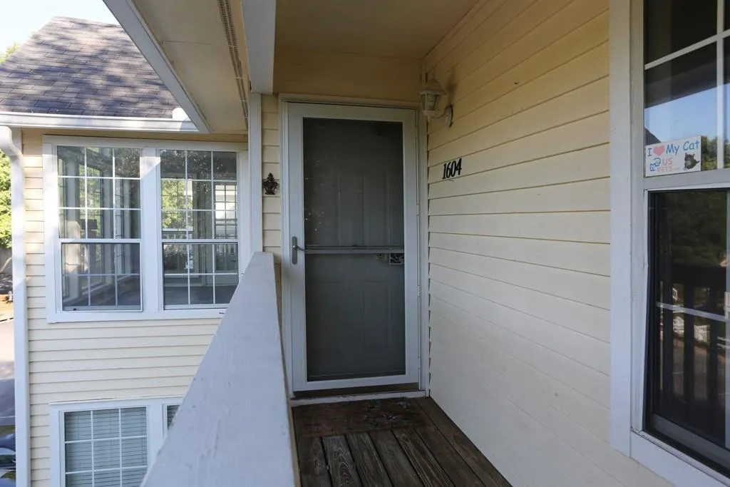 1604 Gettysburg Place, Sandy Springs, Georgia 30350, 2 Bedrooms Bedrooms, ,2 BathroomsBathrooms,Residential,Sold,1604 Gettysburg Place,5741181