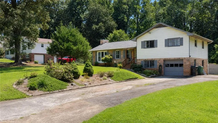 1627 Dogwood Lane, Acworth, Georgia 30102