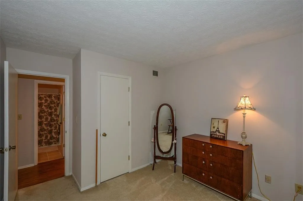 805 Woodcliff Drive Unit 805, Sandy Springs, Georgia 30350, 2 Bedrooms Bedrooms, ,1 BathroomBathrooms,Residential,Sold,805 Woodcliff Drive Unit 805,5697576