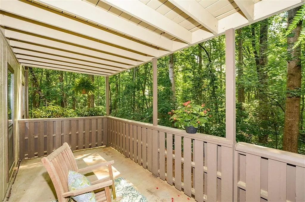 805 Woodcliff Drive Unit 805, Sandy Springs, Georgia 30350, 2 Bedrooms Bedrooms, ,1 BathroomBathrooms,Residential,Sold,805 Woodcliff Drive Unit 805,5697576