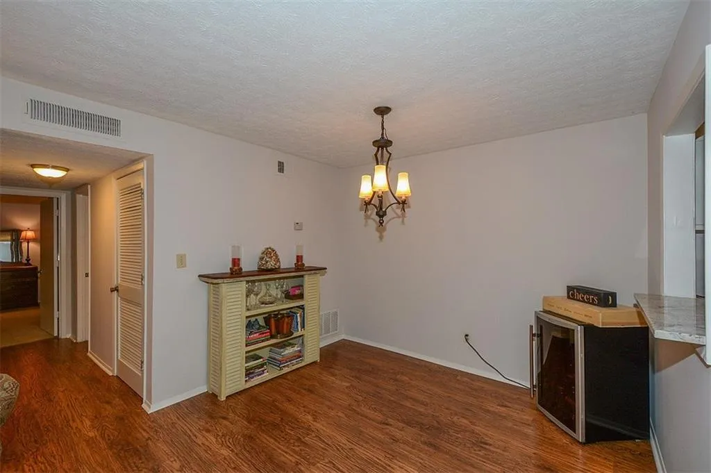 805 Woodcliff Drive Unit 805, Sandy Springs, Georgia 30350, 2 Bedrooms Bedrooms, ,1 BathroomBathrooms,Residential,Sold,805 Woodcliff Drive Unit 805,5697576