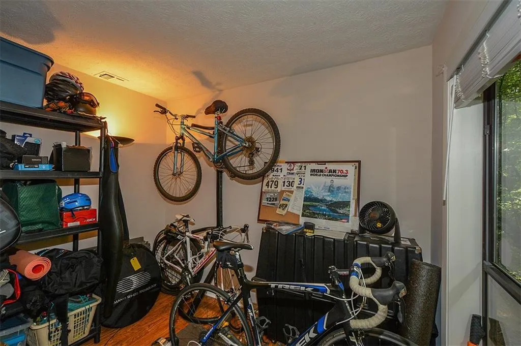 805 Woodcliff Drive Unit 805, Sandy Springs, Georgia 30350, 2 Bedrooms Bedrooms, ,1 BathroomBathrooms,Residential,Sold,805 Woodcliff Drive Unit 805,5697576