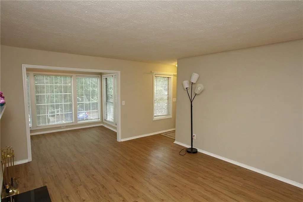 906 Gettysburg Place, Atlanta, Georgia 30350, 2 Bedrooms Bedrooms, ,2 BathroomsBathrooms,Residential,Sold,906 Gettysburg Place,6018289