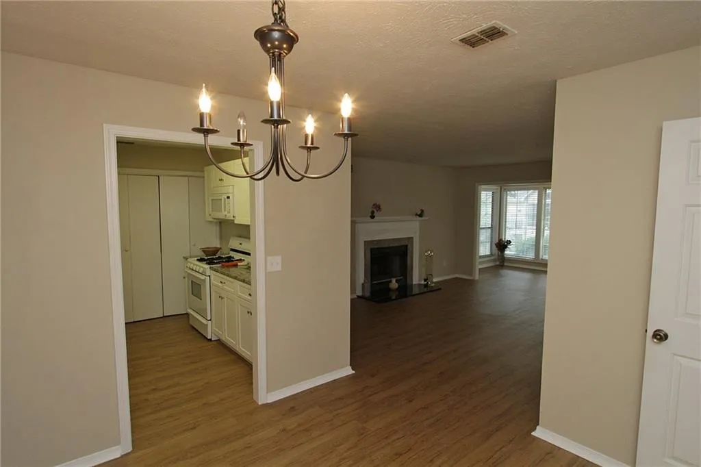 906 Gettysburg Place, Atlanta, Georgia 30350, 2 Bedrooms Bedrooms, ,2 BathroomsBathrooms,Residential,Sold,906 Gettysburg Place,6018289