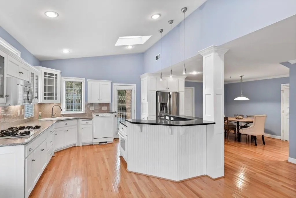 590 Spindlewick Drive, Sandy Springs, Georgia 30350, 4 Bedrooms Bedrooms, ,4 BathroomsBathrooms,Residential,Sold,590 Spindlewick Drive,6985482