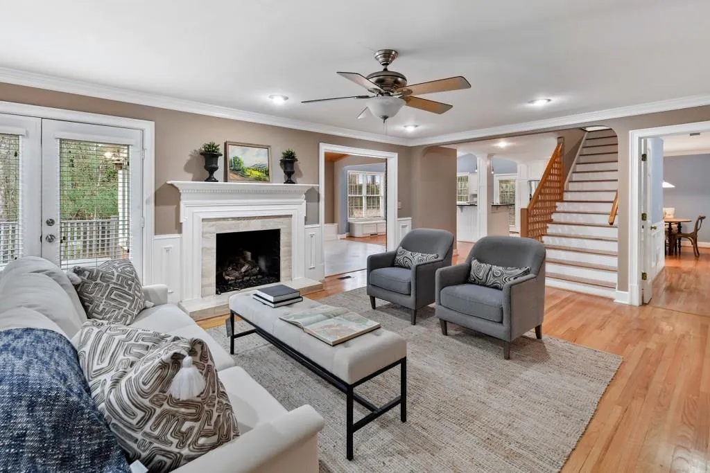590 Spindlewick Drive, Sandy Springs, Georgia 30350, 4 Bedrooms Bedrooms, ,4 BathroomsBathrooms,Residential,Sold,590 Spindlewick Drive,6985482
