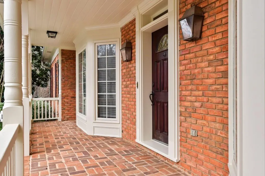 590 Spindlewick Drive, Sandy Springs, Georgia 30350, 4 Bedrooms Bedrooms, ,4 BathroomsBathrooms,Residential,Sold,590 Spindlewick Drive,6985482