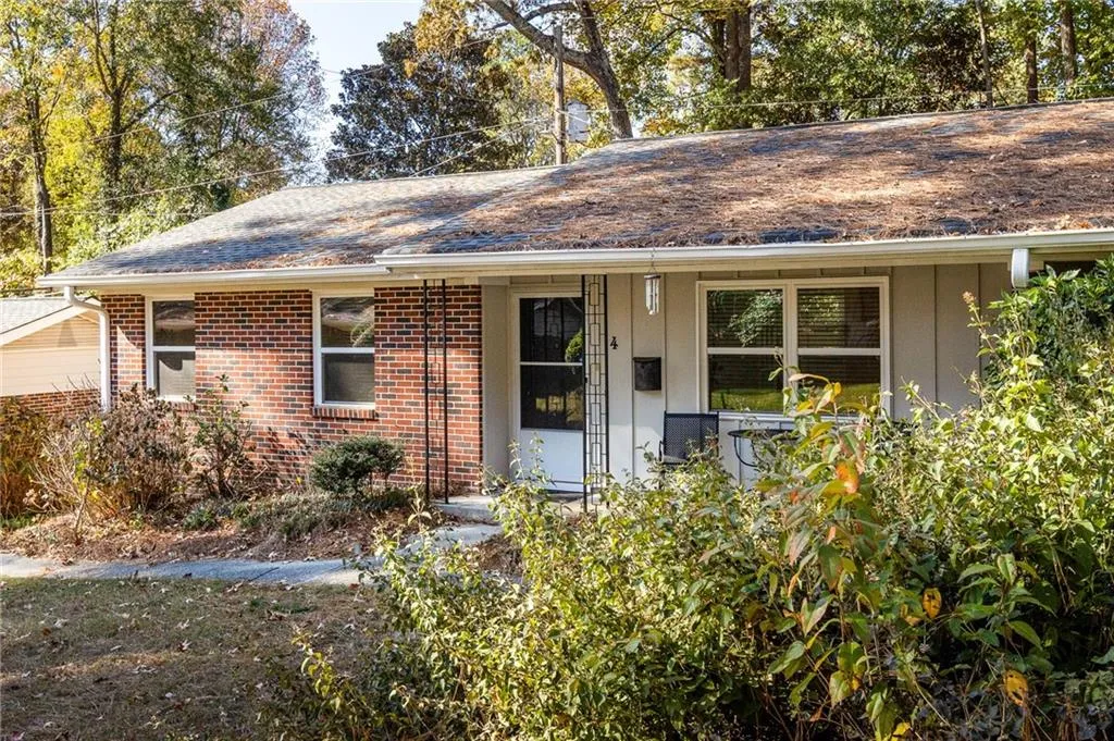 2941 Caldwell Road Ne Unit A4, Brookhaven, Georgia 30319, 2 Bedrooms Bedrooms, ,1 BathroomBathrooms,Residential,For Sale,2941 Caldwell Road Ne Unit A4,7682351