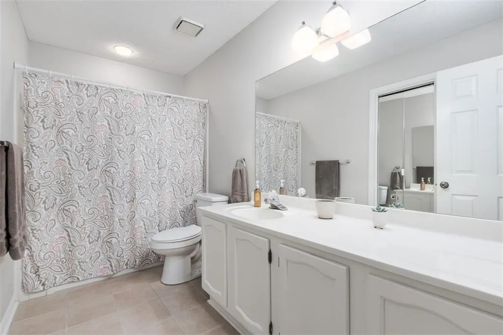 104 Dunwoody Springs Drive, Sandy Springs, Georgia 30328, 2 Bedrooms Bedrooms, ,2 BathroomsBathrooms,Residential,Sold,104 Dunwoody Springs Drive,6910025