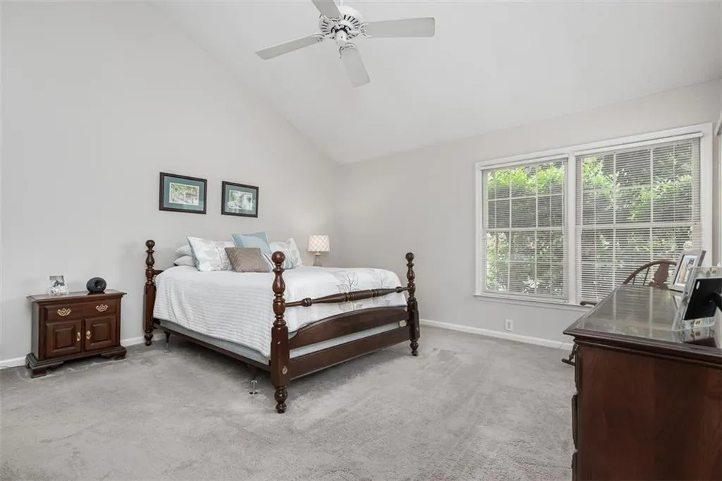 104 Dunwoody Springs Drive, Sandy Springs, Georgia 30328, 2 Bedrooms Bedrooms, ,2 BathroomsBathrooms,Residential,Sold,104 Dunwoody Springs Drive,6910025