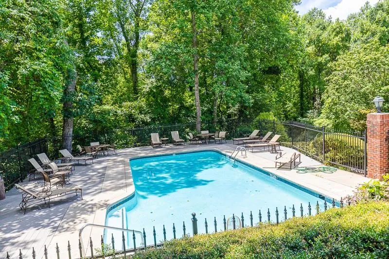5720 Oak Landing, Sandy Springs, Georgia 30327, 3 Bedrooms Bedrooms, ,3 BathroomsBathrooms,Residential,Sold,5720 Oak Landing,6739887