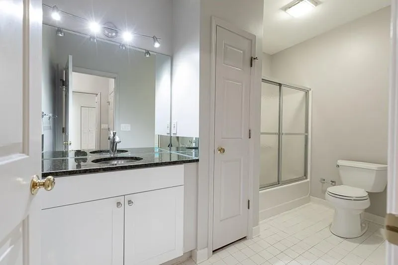 5720 Oak Landing, Sandy Springs, Georgia 30327, 3 Bedrooms Bedrooms, ,3 BathroomsBathrooms,Residential,Sold,5720 Oak Landing,6739887
