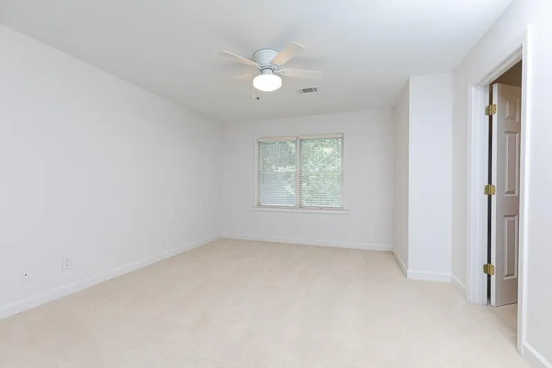 5720 Oak Landing, Sandy Springs, Georgia 30327, 3 Bedrooms Bedrooms, ,3 BathroomsBathrooms,Residential,Sold,5720 Oak Landing,6739887