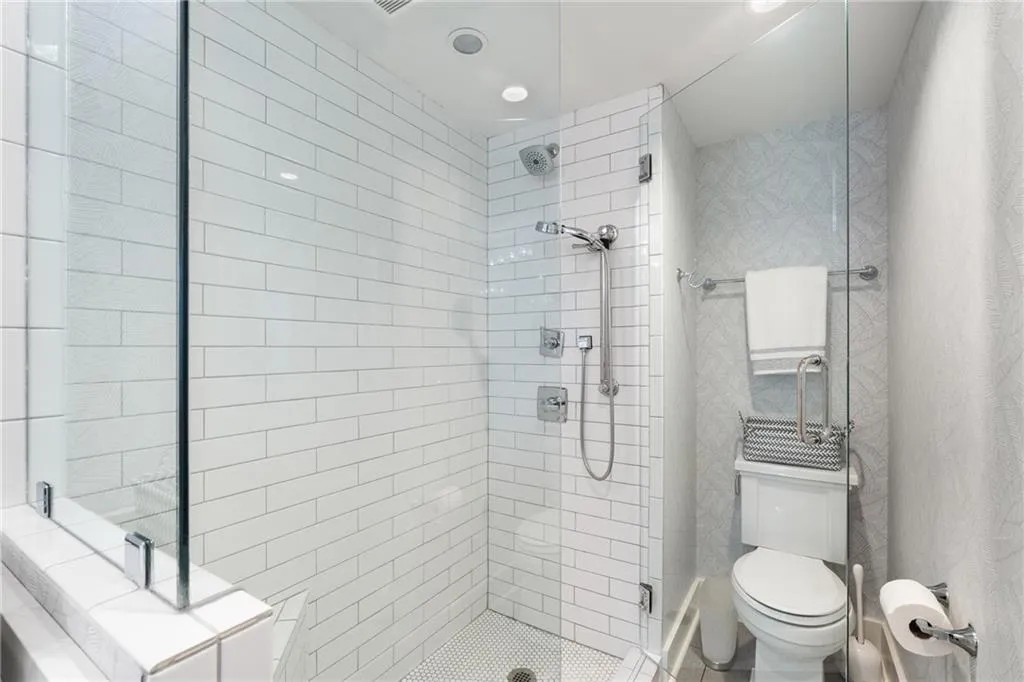 145 15th Street Ne Unit 1430, Atlanta, Georgia 30309, 1 Bedroom Bedrooms, ,1 BathroomBathrooms,Residential,For Sale,145 15th Street Ne Unit 1430,7598302