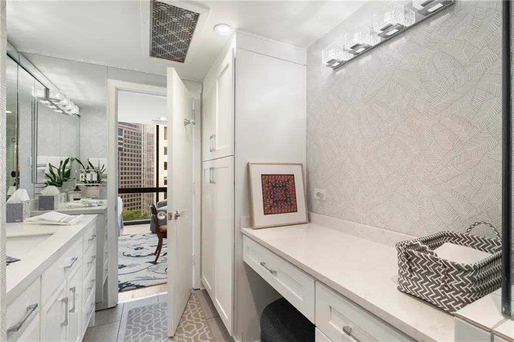 145 15th Street Ne Unit 1430, Atlanta, Georgia 30309, 1 Bedroom Bedrooms, ,1 BathroomBathrooms,Residential,For Sale,145 15th Street Ne Unit 1430,7598302