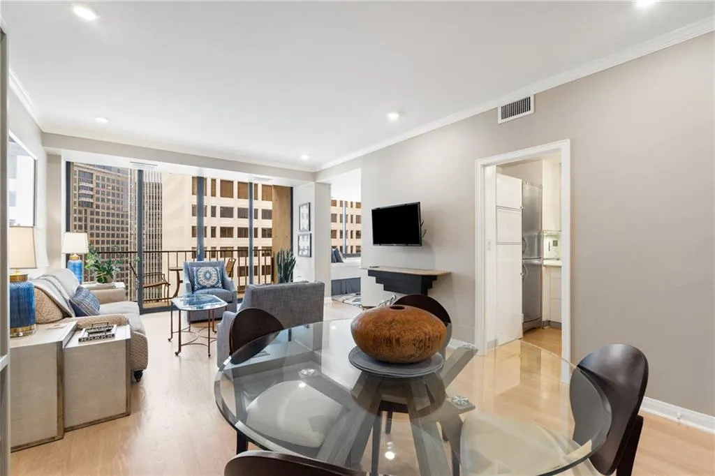145 15th Street Ne Unit 1430, Atlanta, Georgia 30309, 1 Bedroom Bedrooms, ,1 BathroomBathrooms,Residential,For Sale,145 15th Street Ne Unit 1430,7598302