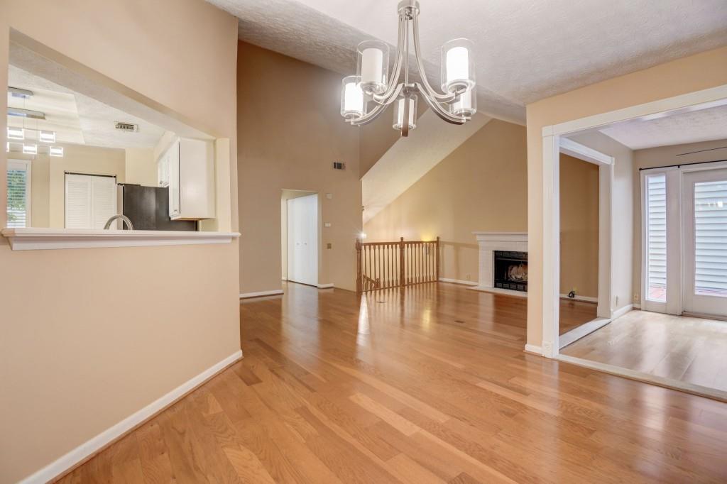 55 Dunwoody Springs Drive, Sandy Springs, Georgia 30328, 2 Bedrooms Bedrooms, ,2 BathroomsBathrooms,Residential,Sold,55 Dunwoody Springs Drive,7288774