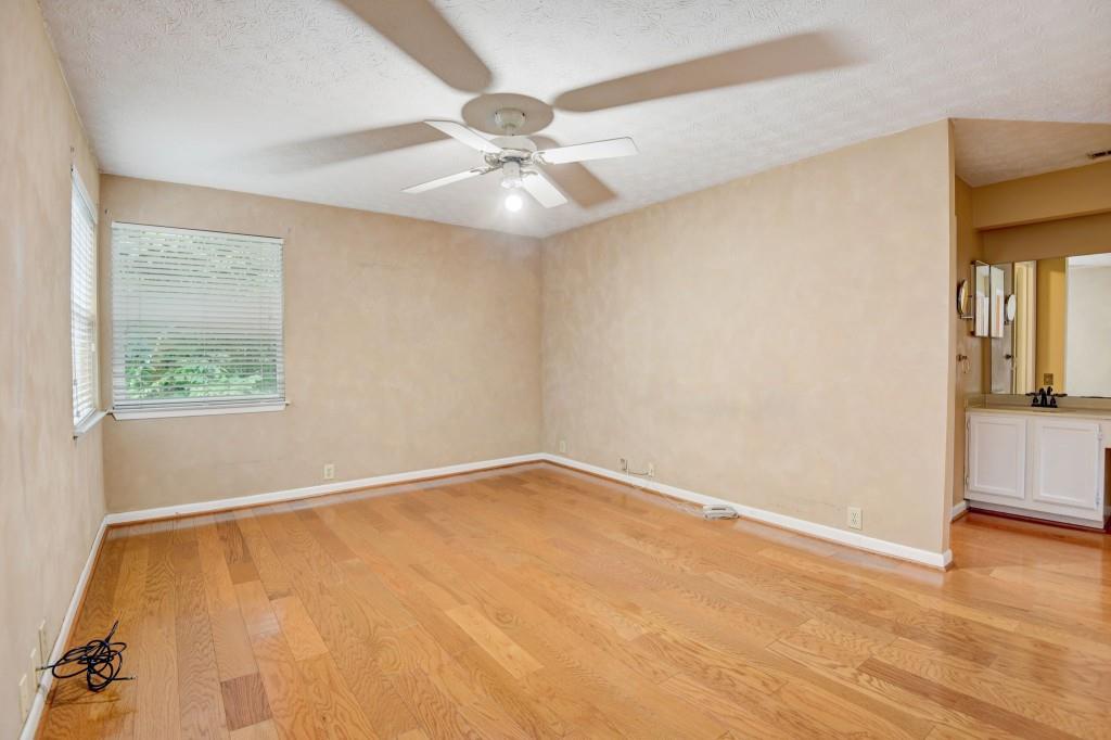 55 Dunwoody Springs Drive, Sandy Springs, Georgia 30328, 2 Bedrooms Bedrooms, ,2 BathroomsBathrooms,Residential,Sold,55 Dunwoody Springs Drive,7288774