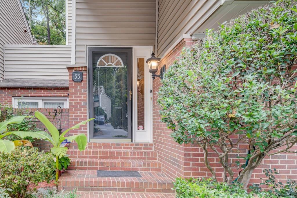 55 Dunwoody Springs Drive, Sandy Springs, Georgia 30328, 2 Bedrooms Bedrooms, ,2 BathroomsBathrooms,Residential,Sold,55 Dunwoody Springs Drive,7288774