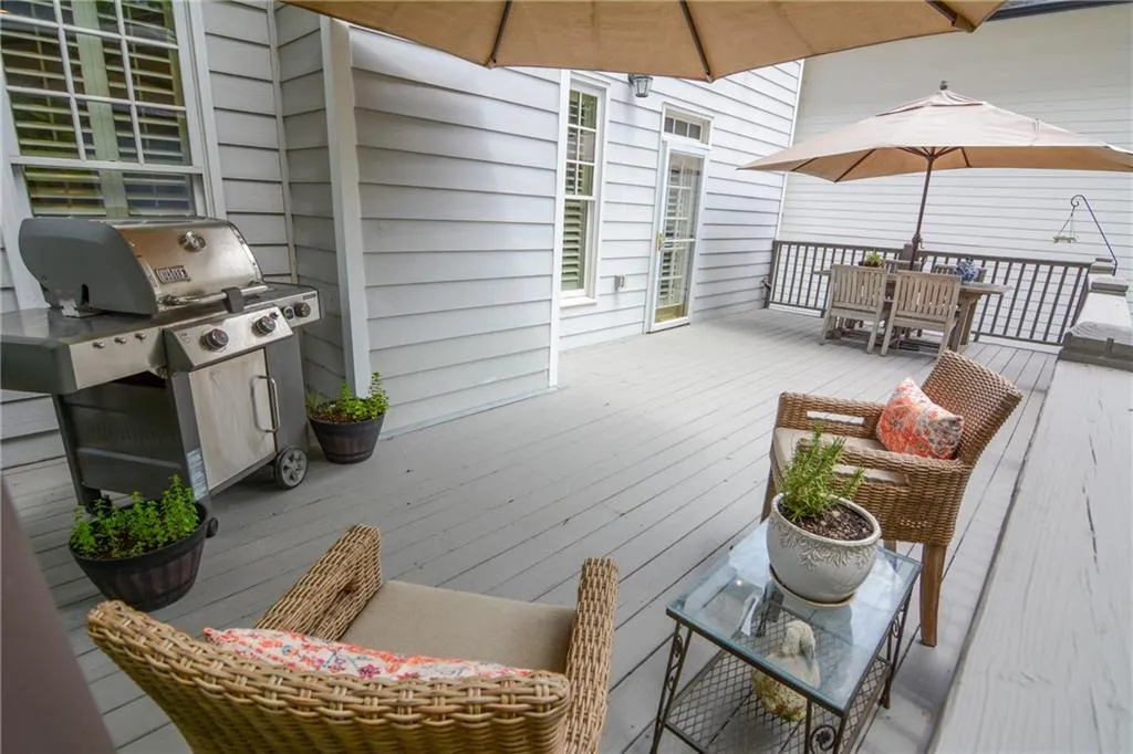 1764 Defoor Avenue Nw, Atlanta, Georgia 30318, 4 Bedrooms Bedrooms, ,3 BathroomsBathrooms,Residential,For Sale,1764 Defoor Avenue Nw,7585339