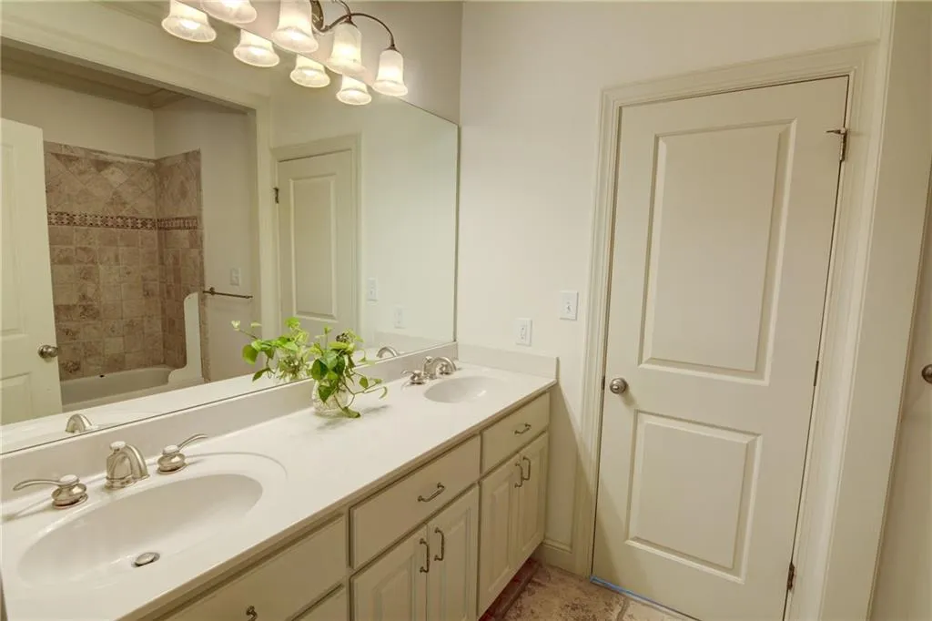1764 Defoor Avenue Nw, Atlanta, Georgia 30318, 4 Bedrooms Bedrooms, ,3 BathroomsBathrooms,Residential,For Sale,1764 Defoor Avenue Nw,7585339
