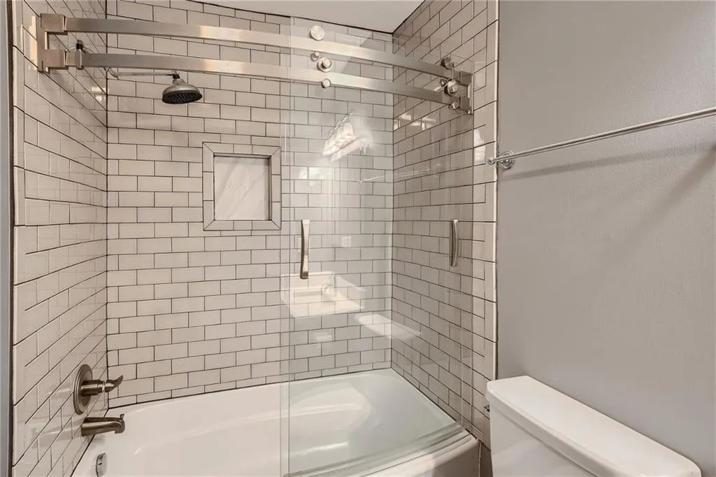 807 Abingdon Way Ne, Atlanta, Georgia 30328, 2 Bedrooms Bedrooms, ,2 BathroomsBathrooms,Residential,Sold,807 Abingdon Way Ne,7249640