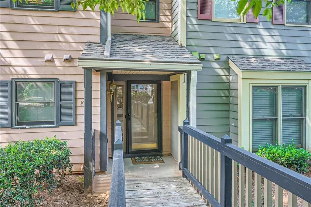 807 Abingdon Way Ne, Atlanta, Georgia 30328, 2 Bedrooms Bedrooms, ,2 BathroomsBathrooms,Residential,Sold,807 Abingdon Way Ne,7249640