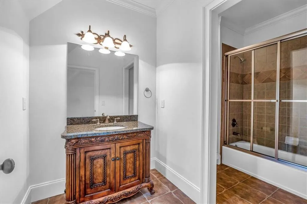 Top Floor Bathroom (attached to Bedroom 1)