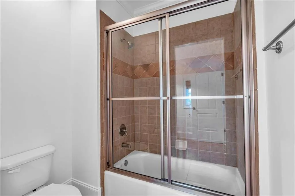 Top Floor Bathroom (attached to Bedroom 1)