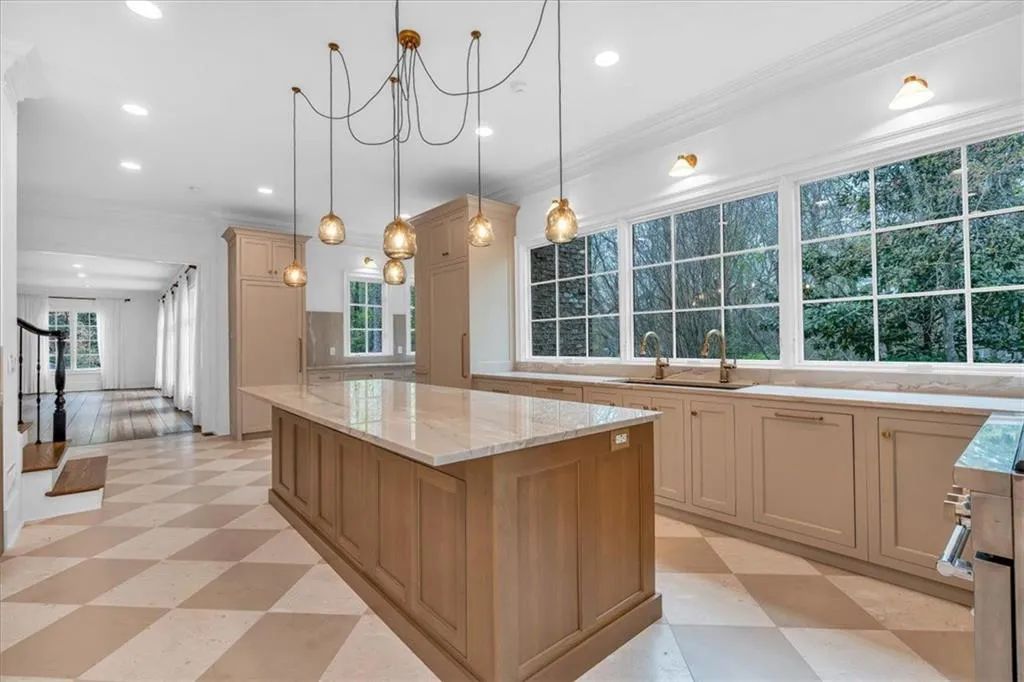 115 Mount Paran Ridge, Atlanta, Georgia 30327, 6 Bedrooms Bedrooms, ,6 BathroomsBathrooms,Residential,For Sale,115 Mount Paran Ridge,7555003
