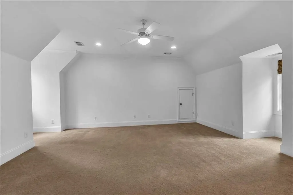 Top Floor Bedroom 2
